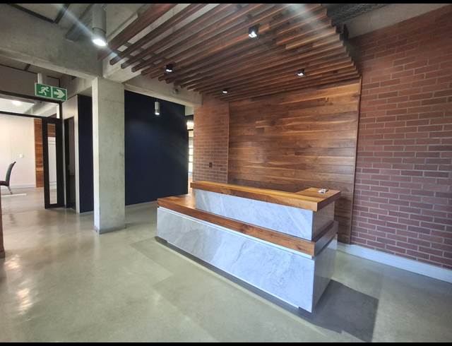 678M² OFFICE TO LET IN BEACON BAY