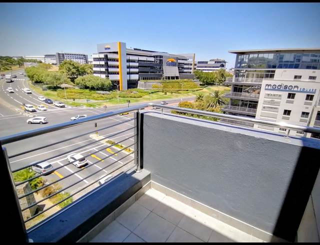 632M² OFFICE TO LET IN TYGER WATERFRONT