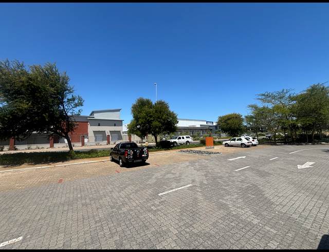 175M² OFFICE TO LET IN BRACKENFELL SOUTH