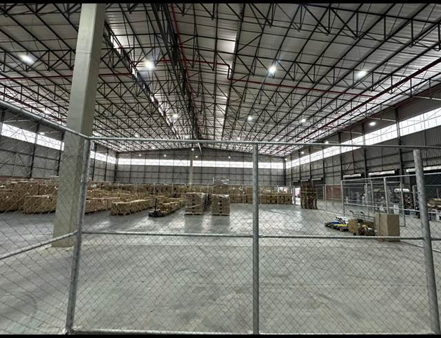 6,940M² WAREHOUSE TO LET IN NORTH RIDING