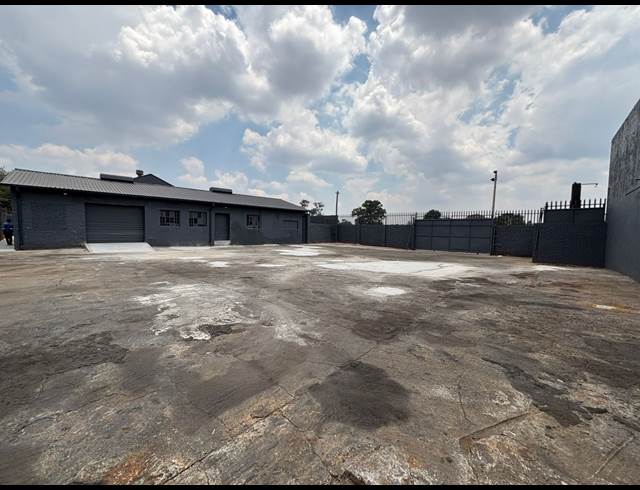 1,223M² WAREHOUSE TO LET IN ELANDSFONTEIN