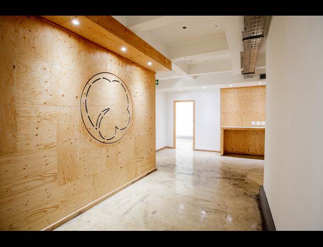 175M² OFFICE TO LET IN FORESHORE