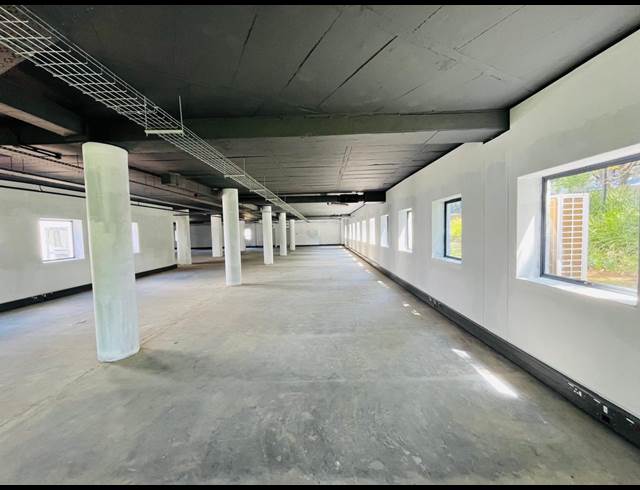 565M² OFFICE TO LET IN VORNA VALLEY