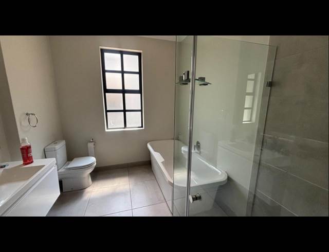3 BEDROOM CLUSTER TO LET IN BRYANSTON