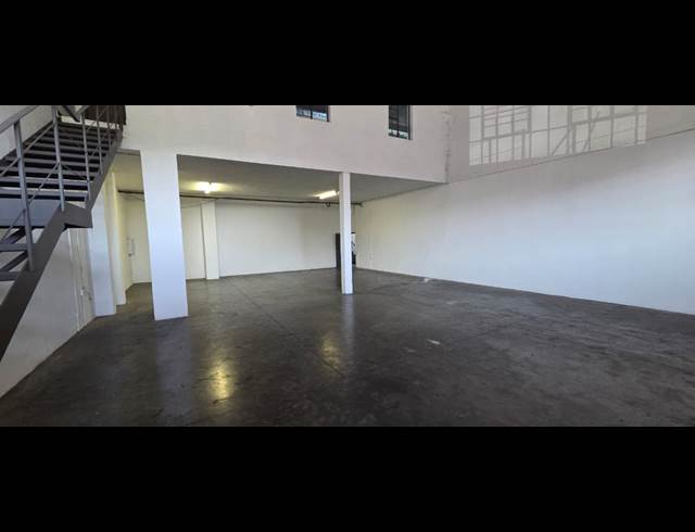 194M² WAREHOUSE TO LET IN NELSPRUIT INDUSTRIAL