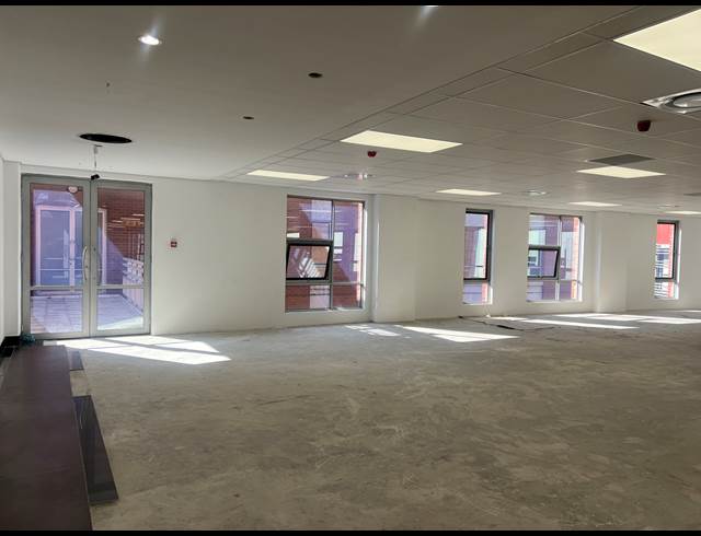 652M² OFFICE TO LET IN MELROSE ARCH