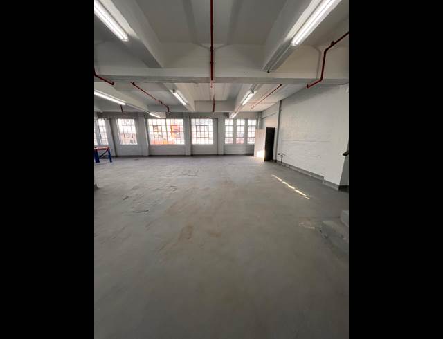 1,623M² WAREHOUSE TO LET IN CONGELLA