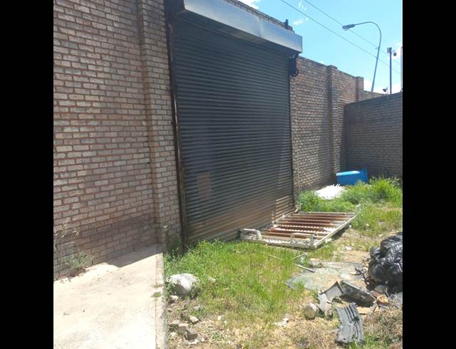 1,200M² WAREHOUSE TO LET IN CITY WEST