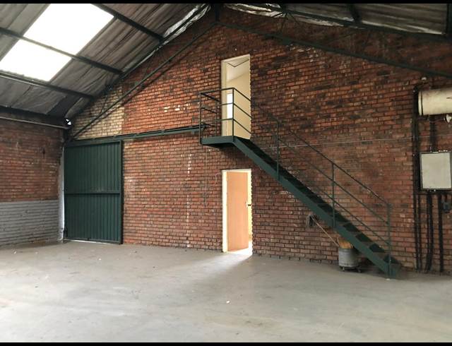 351M² WAREHOUSE TO LET IN SEBENZA