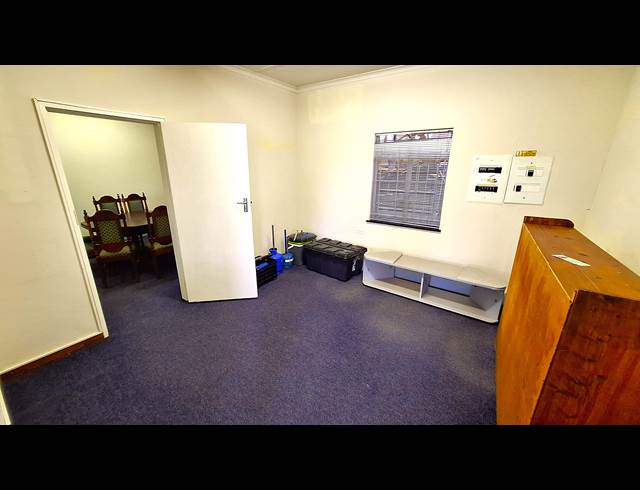 230M² OFFICE TO LET IN NELSPRUIT RURAL