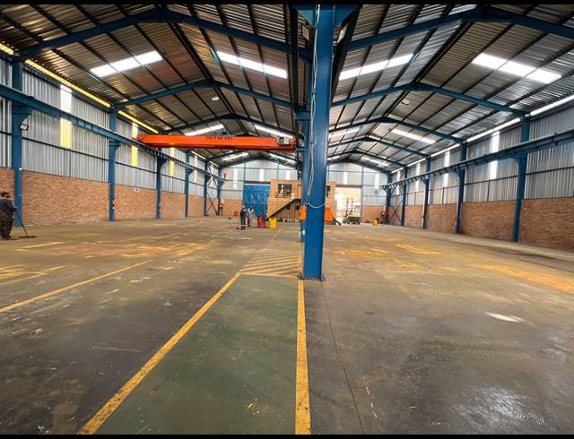 1,500M² WAREHOUSE TO LET IN GERMISTON SOUTH