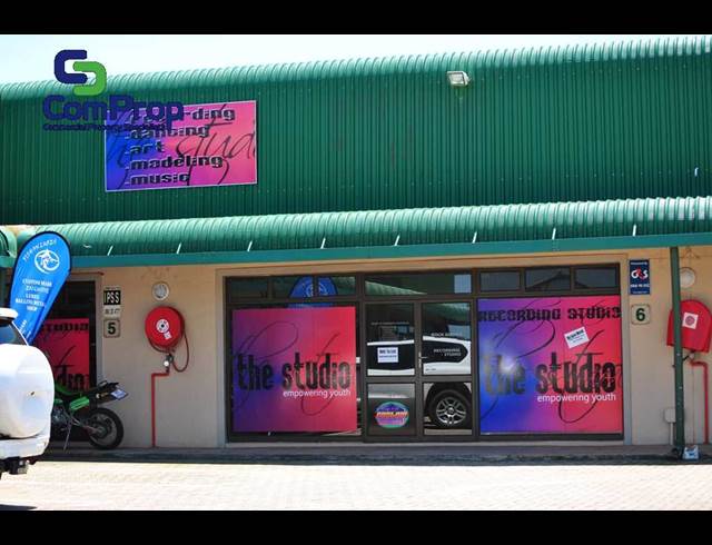 147M² SHOWROOM TO LET IN BALLITO CENTRAL