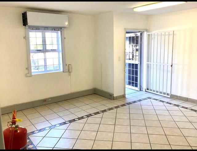 438M² WAREHOUSE TO LET IN WESTLAKE