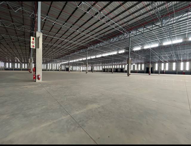22,455M² WAREHOUSE TO LET IN GLEN MARAIS