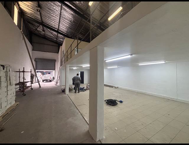 351M² WAREHOUSE TO LET IN RIVERHORSE VALLEY