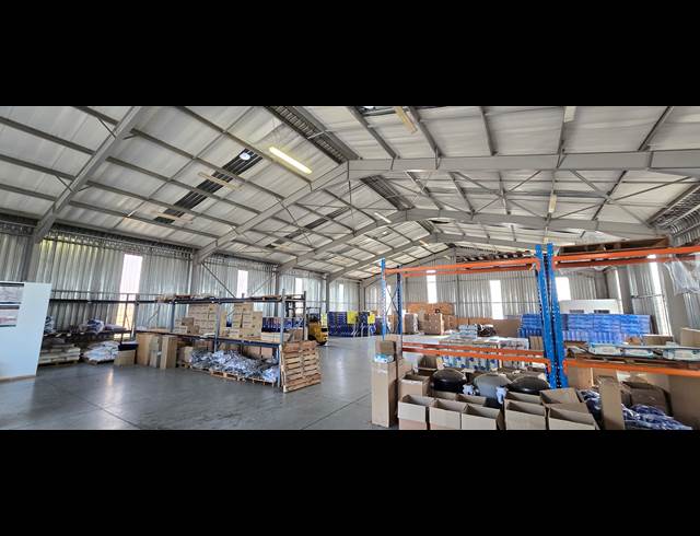630M² WAREHOUSE TO LET IN MULDERSDRIFT