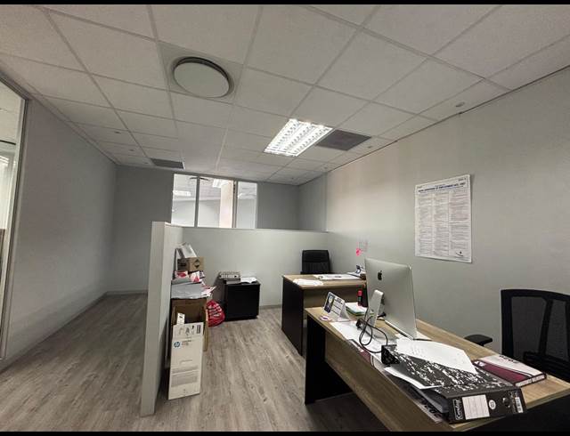 177M² OFFICE TO LET IN UMHLANGA RIDGE
