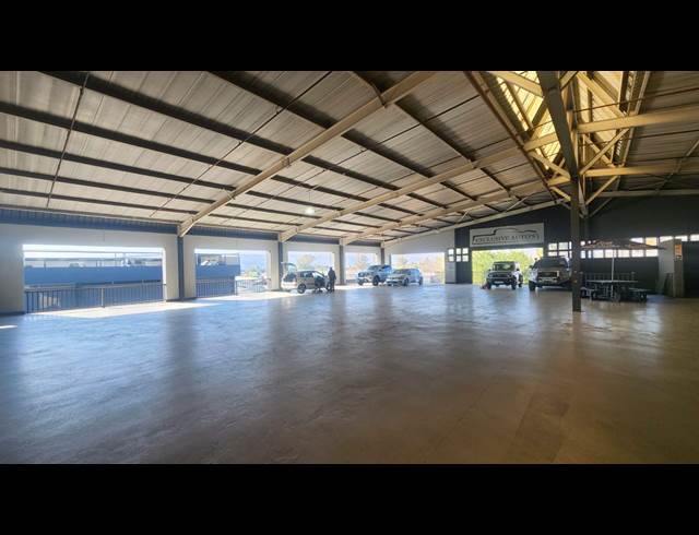 5,000M² SHOWROOM TO LET IN GEZINA