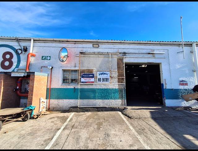 1,048M² WAREHOUSE TO LET IN CHISELHURST