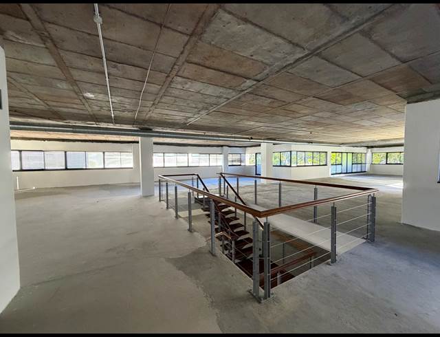 1,960M² BUILDING TO LET IN MOWBRAY