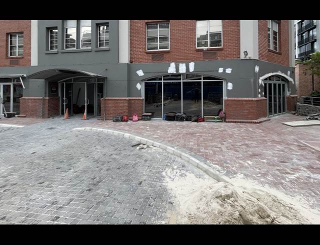 176M² RETAIL TO LET IN GREEN POINT