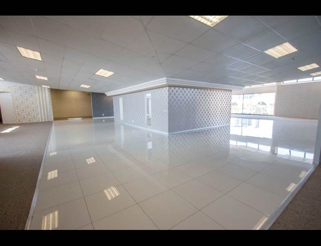 652M² OFFICE TO LET IN KRAMERVILLE