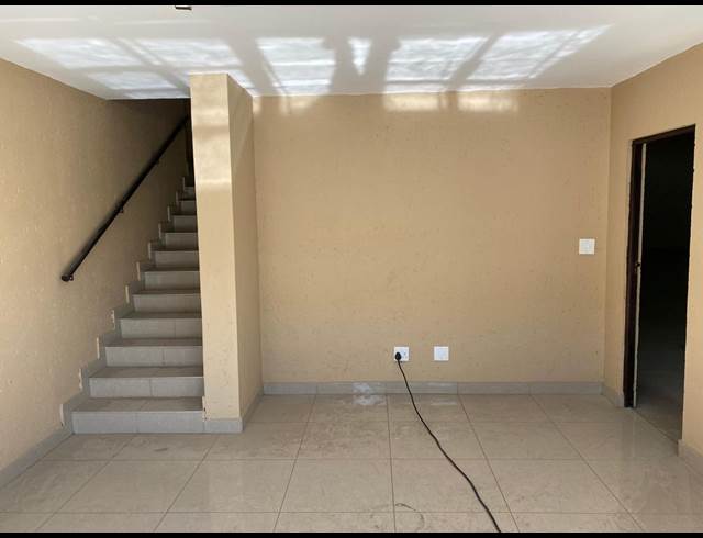 396M² WAREHOUSE TO LET IN POMONA