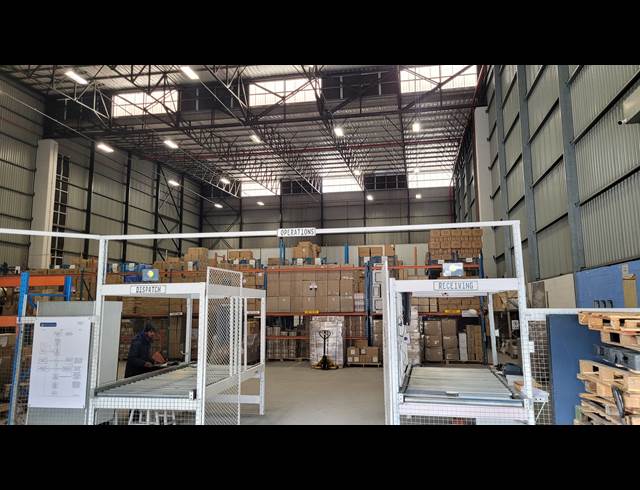 1,697M² WAREHOUSE TO LET IN AIRPORT INDUSTRIA