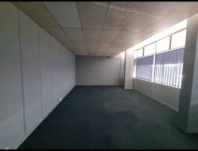 47M² OFFICE TO LET IN ALBERTON CENTRAL