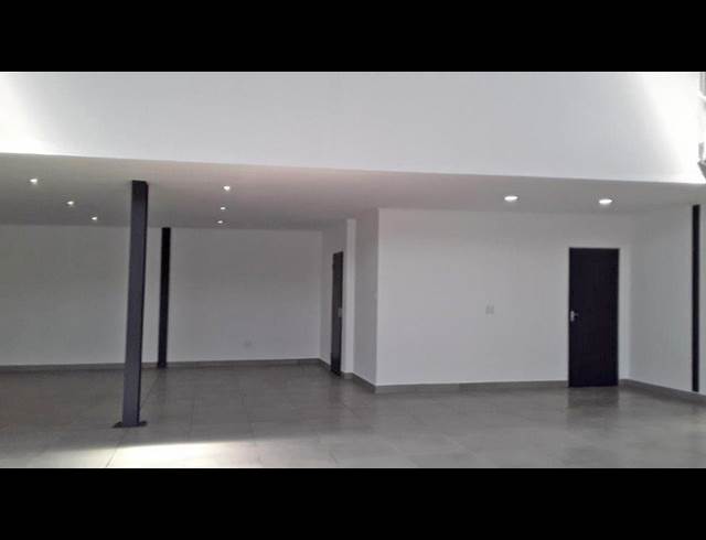 359M² OFFICE TO LET IN OLIVEDALE
