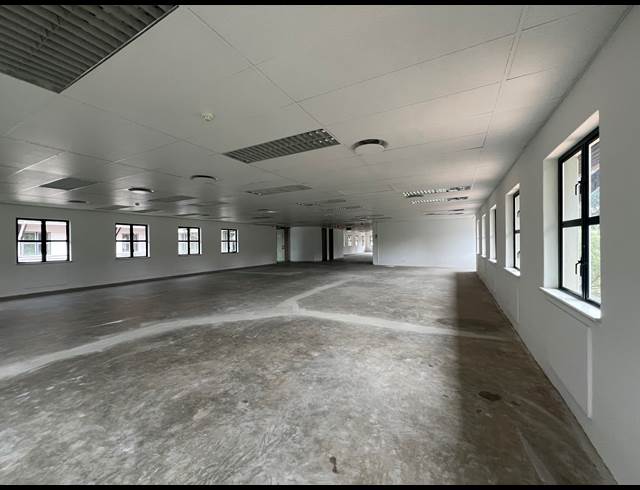 1,927M² OFFICE TO LET IN HYDE PARK