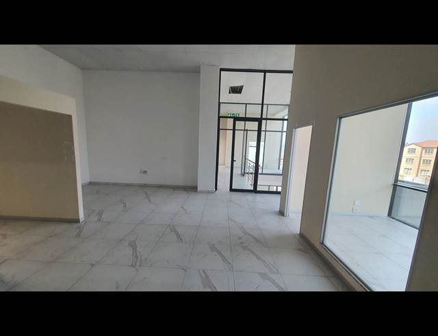 1,300M² WAREHOUSE TO LET IN ORMONDE