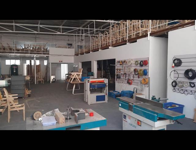 700M² WAREHOUSE TO LET IN EDENDALE