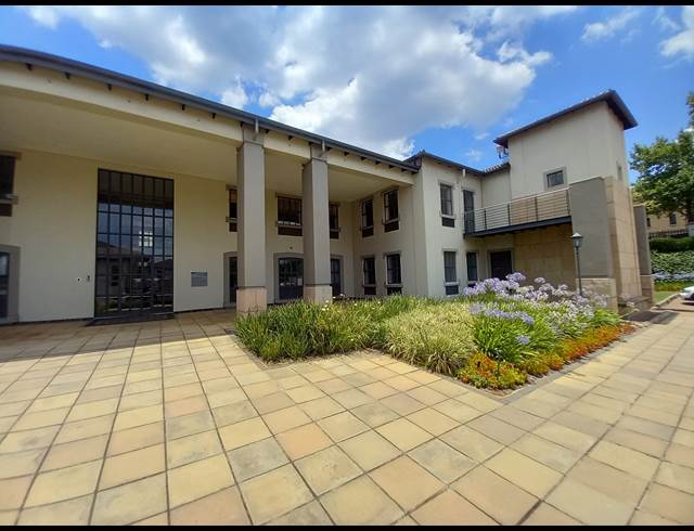 370M² OFFICE TO LET IN BRYANSTON