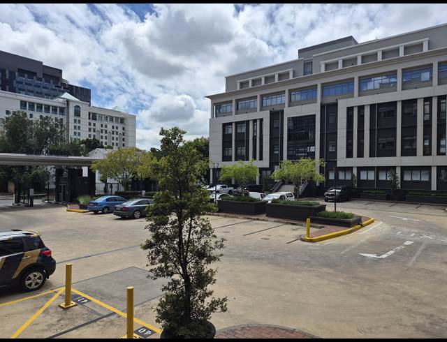 1,633M² OFFICE TO LET IN SANDTON CENTRAL
