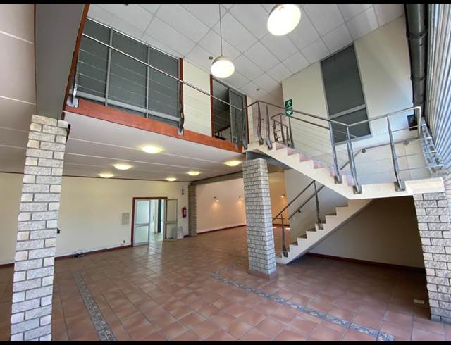 1,350M² WAREHOUSE TO LET IN PAROW INDUSTRIAL