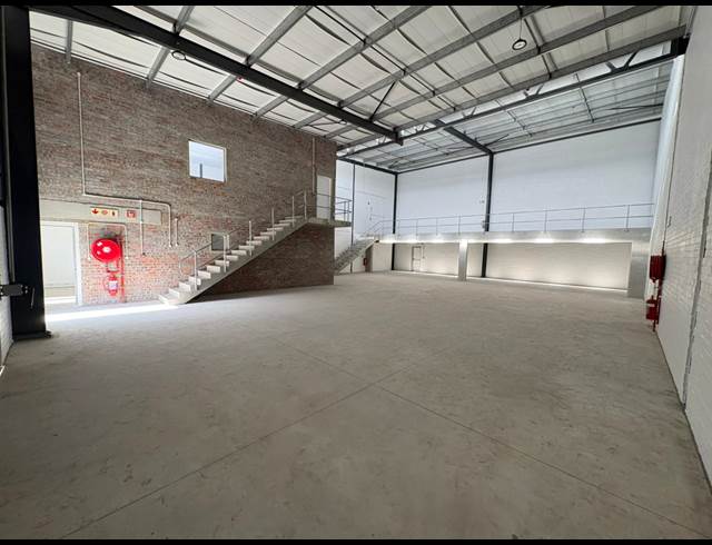 462M² WAREHOUSE TO LET IN FIRGROVE
