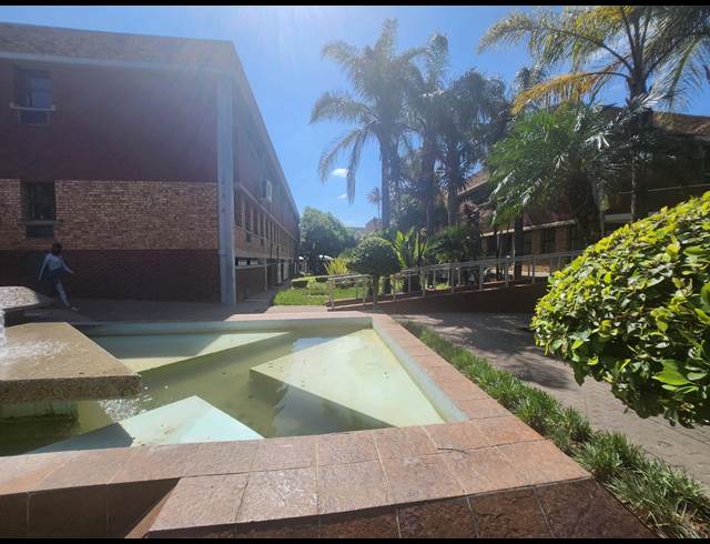 1,153M² OFFICE TO LET IN RANDJESPARK