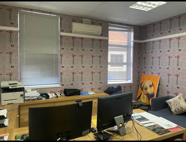 180M² OFFICE TO LET IN NDABENI