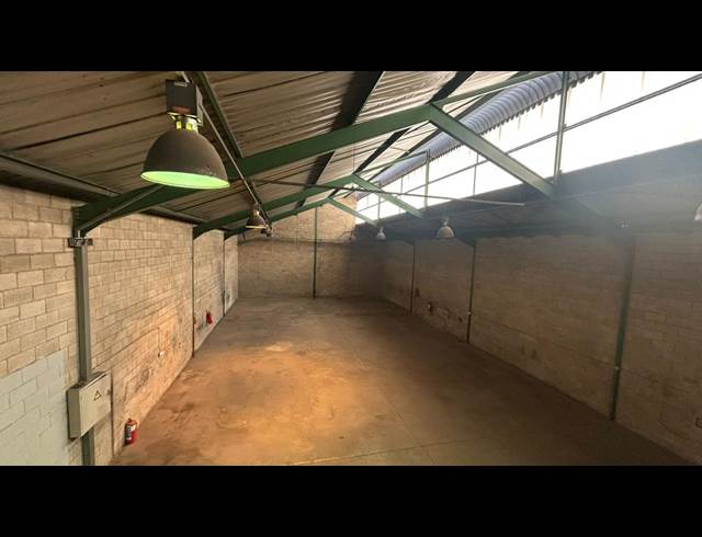 398M² WAREHOUSE TO LET IN ROBERTVILLE
