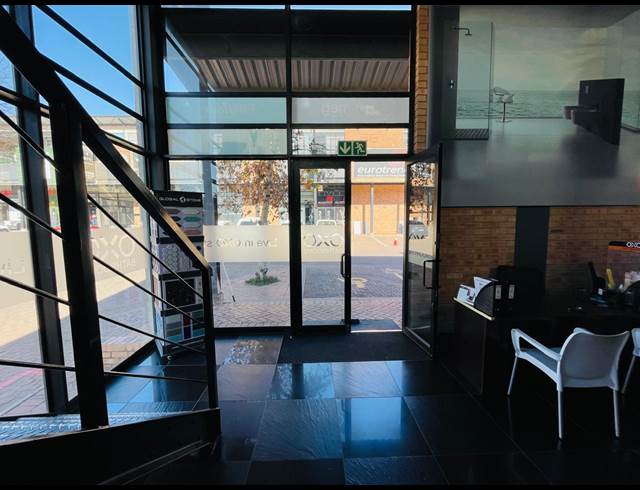 320M² RETAIL TO LET IN FOURWAYS