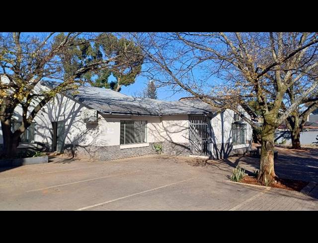 BUSINESS PROPERTY TO RENT IN CLUBVIEW