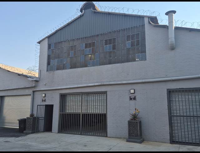 640M² FACTORY TO LET IN BENROSE