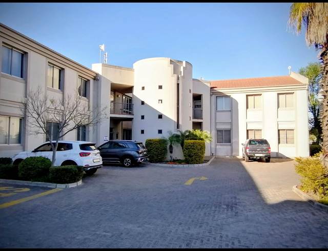 164M² OFFICE TO LET IN DURBANVILLE CENTRAL