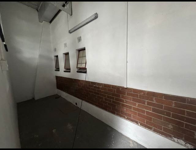 437M² WAREHOUSE TO LET IN SEBENZA
