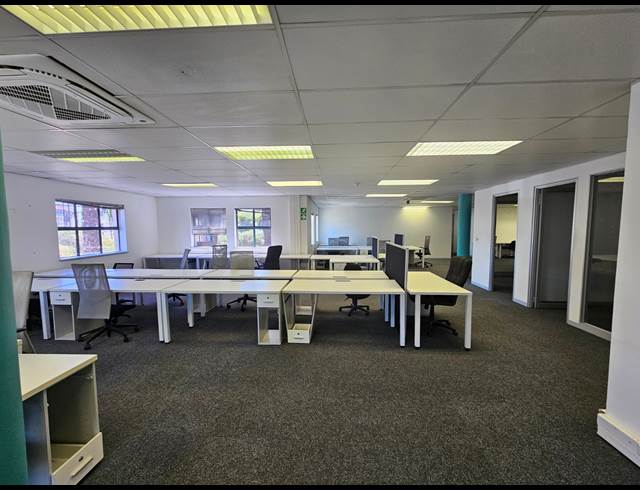 621M² OFFICE TO LET IN CENTURY CITY