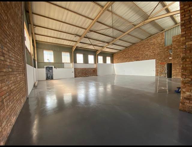 450M² WAREHOUSE TO LET IN HALFWAY HOUSE