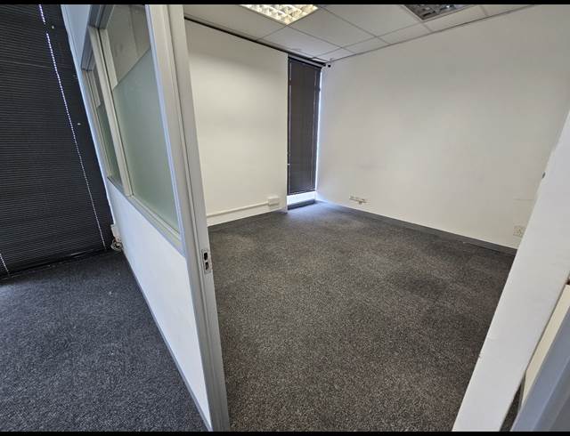 187M² OFFICE TO LET IN MILNERTON CENTRAL