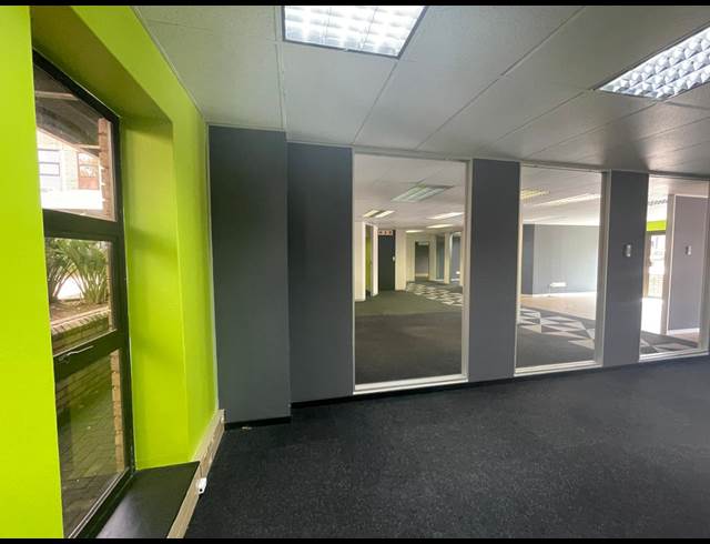 263M² OFFICE TO LET IN HURLINGHAM