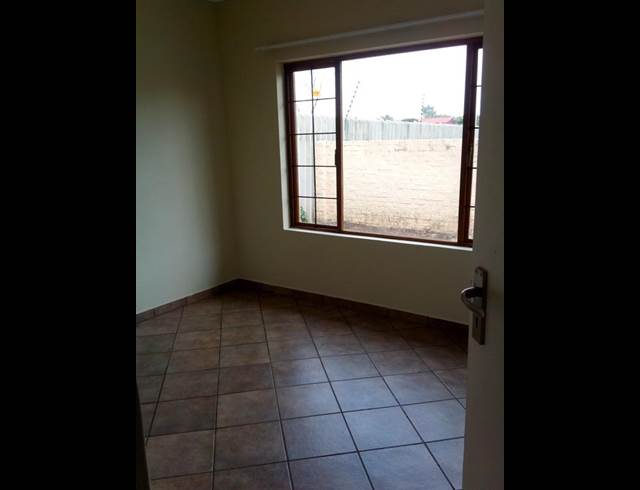 2 BEDROOM PROPERTY TO RENT IN HEATHERVIEW